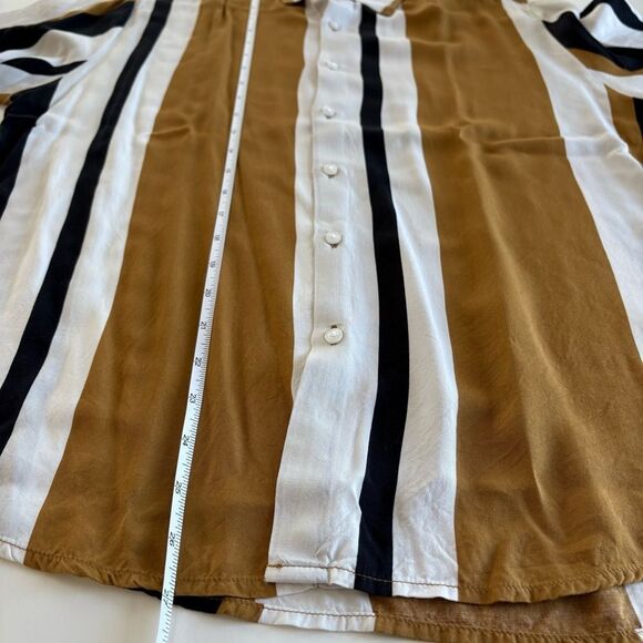 Denim & Flower SS Button Down Shirt - Picture 7 of 7